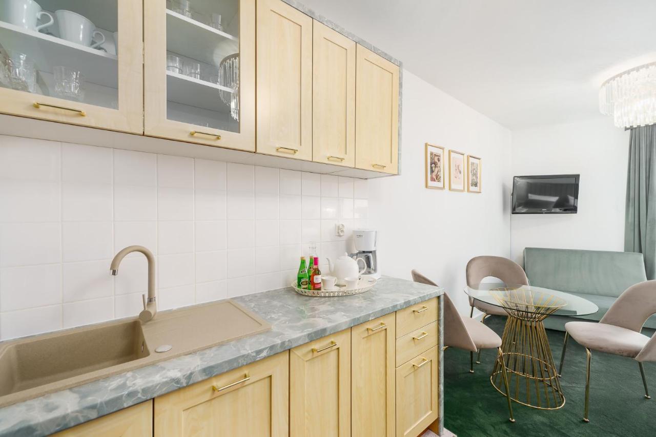 Apartament Emerald Sea 250 M Do Morza Kolobrzeg Luaran gambar